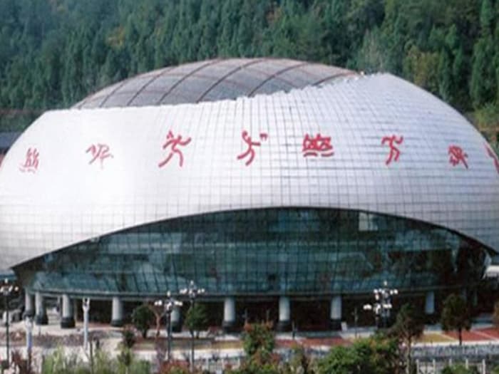 张家口体育中心球形网架加工安装